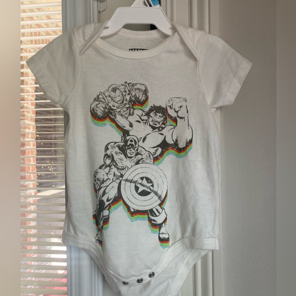 Marvel 6month short sleeve one piece Hulk Captain America good used condition